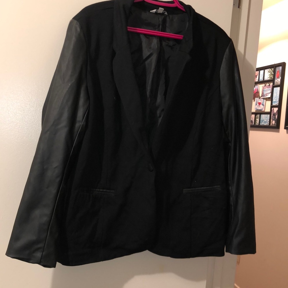 Faux leather sleeve jacket